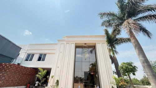 Rajura Hotel | Om Sai Ram Hotel