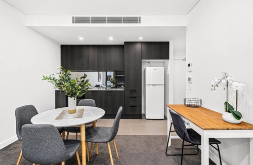 Wollongong CBD Apartment | One-Bedroom Apartment with Balcony
