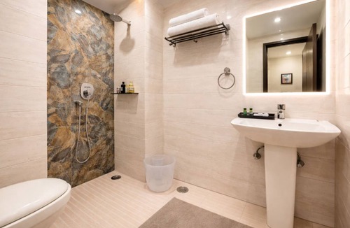 Mahipalpur Extension Hotel | OPO Collection Alpino