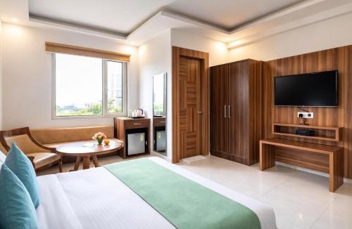 DLF City Hotel | OPO Horizon LYRO Hotel , Formerly known as Inde Hotel
