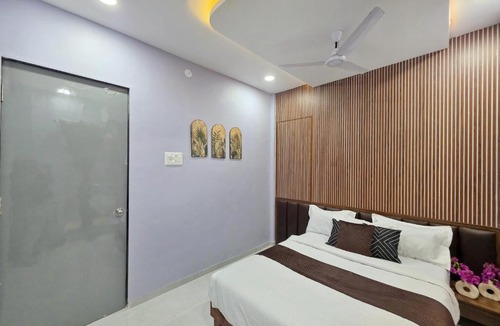 Malavli Villa | orange villa