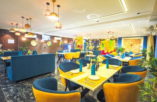 DLF Phase 5 Hotel | Orsom Stay Rooms with Jacuzzi Sector 53 Gurgaon