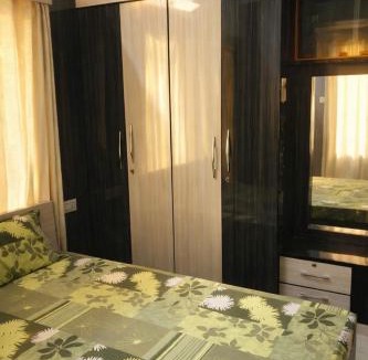Siliguri Apartment | Osho Sumeru K Homestay-Kitchen-Free Parking-Fast Wifi-AC