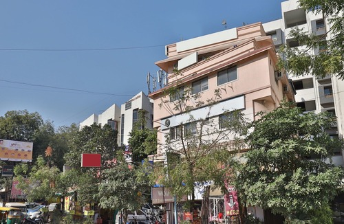 Navrangpura Hotel | OYO 11067 Hotel Swastik Inn
