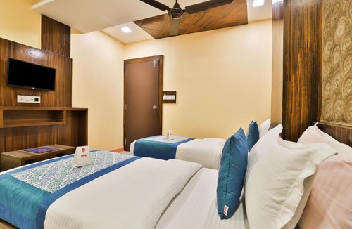 Sarkhej Hotel | OYO 12196 Hotel Mayur Park Residency
