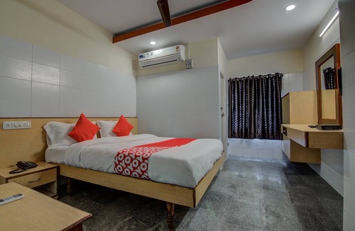 Hyderabad Hotel | OYO 14669 Mayur's Residency