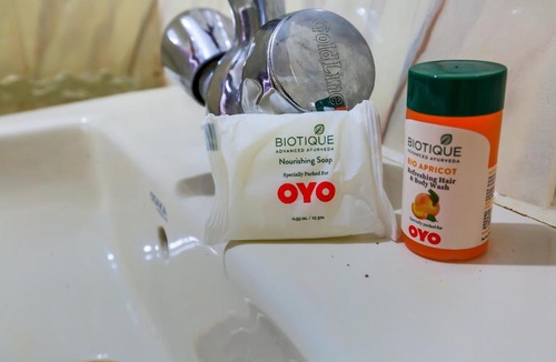 Bareilly Hotel | OYO 26611 Anand Mangal Hotel
