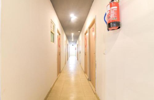 Dwarka Hotel | OYO 76976 The Signature Inn