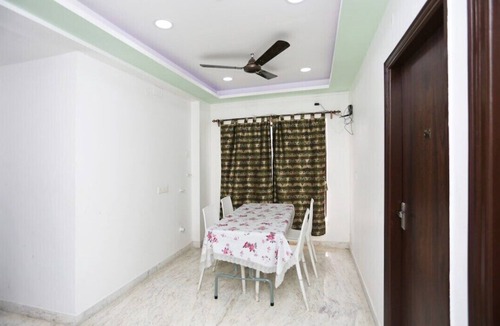 New Town Hotel | OYO 82237 Spandan Inn