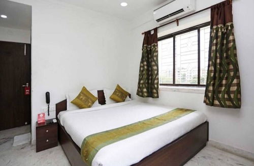 New Town Hotel | OYO 82237 Spandan Inn