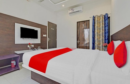 Udaipur Hotel | OYO Flagship HOTEL ANGAN