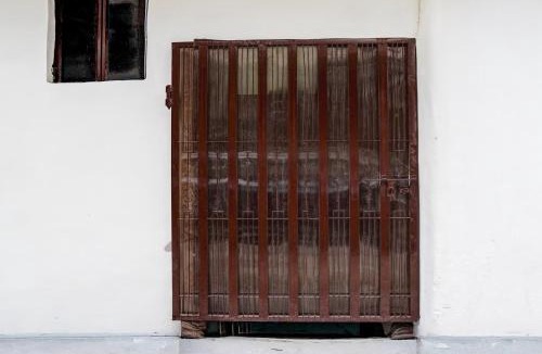 Sainik Farm Hotel | OYO Townhouse Anmol Residency
