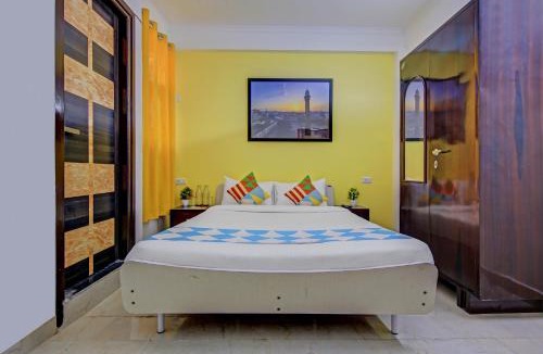 Sainik Farm Hotel | OYO Townhouse Saket Residency 1 Delhi