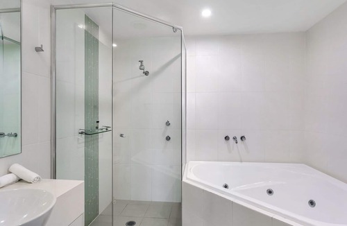 Salamander Bay Apartment | Pacific Blue Apartment 244 - Resort style adjoining apartments with views of the wraparound pool