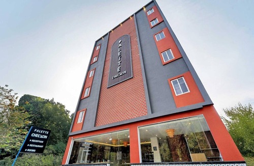 Tirupati House | Palette Hill View Hotel by CheckIn 3
