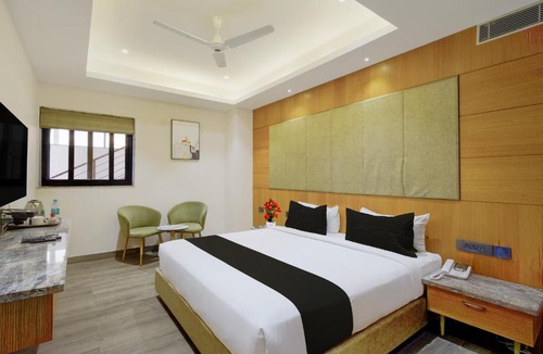 Mahabubabad Hotel | Palette Mahbubabad Railway Station Formerly Hotel RC Platinum