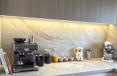 Wollongong CBD Apartment | Palm on Gipps