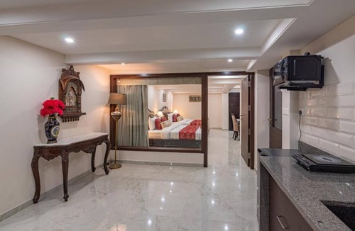 Pink City Hotel | Palm Residences and Suites