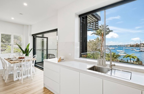 Elizabeth Bay Apartment | Palm View Collective