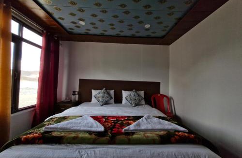 Leh Hotel | pangong rainbow cottage