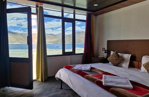Leh Hotel | pangong rainbow cottage