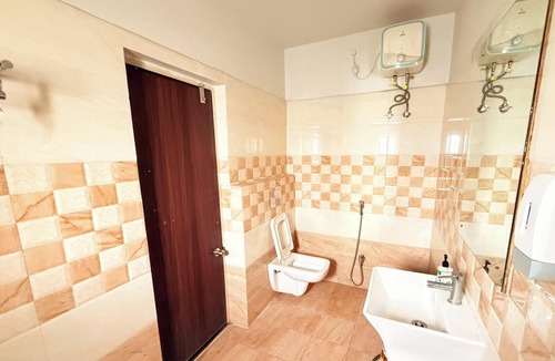 Rasulgarh Hotel | PARADISE PREMIUM