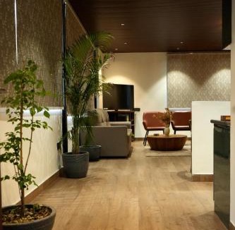 Solan Apartment | Peaceful Attic Escape, Walk to Mall Road, Near NH