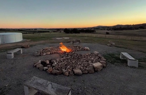 Kingsdale Cabin | Peaceful Farm Stay - Kingsdale Park Luxury Cabins