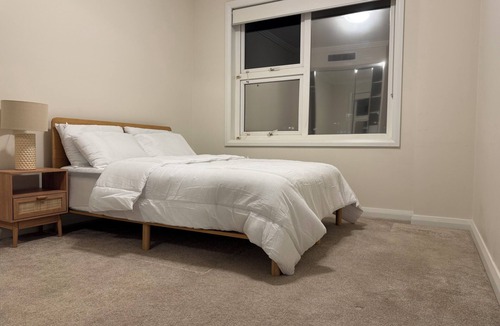 Ryde Apartment | Peaceful modern 2BR riverside stay | free parking