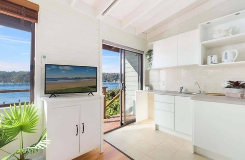 Scotland Island House | Peaceful Scotland Island Retreat | Waters Edge