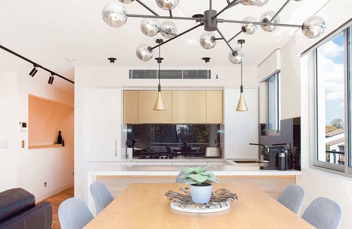 Cremorne Apartment | Perfect Located 2-Bed with Spacious Balcony & BBQ