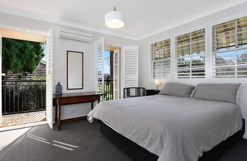 Birchgrove House | PERFECTLY PEACEFUL- Harbour foreshores secs away