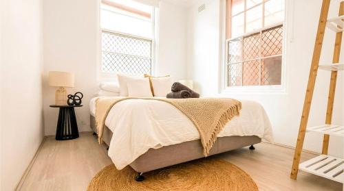 Wollongong CBD Apartment | Pet & Baby Friendly CBD - Walk to Beach - Sleeps 6
