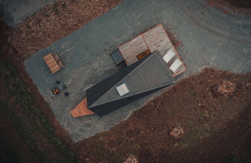 Glenquarry House | Pine Forest 1, Glenquarry - 4pm check out Sundays, except Peak Season