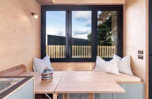 Glenquarry House | Pine Forest 2, Glenquarry - 4pm check out Sundays, except Peak Season