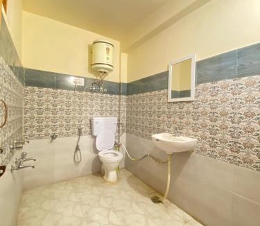 Manali Bed & Breakfast | Pine Tower Inn