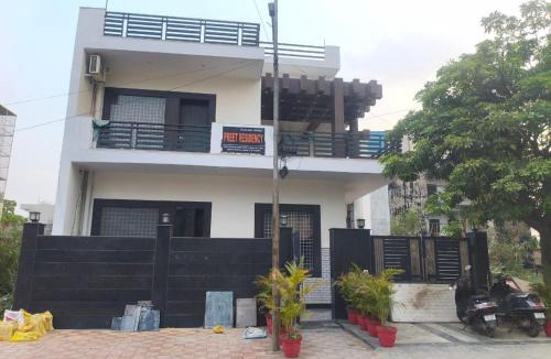 Greater Noida Hotel | PLAY HOTEL PREET RESIDENCY couple friendly