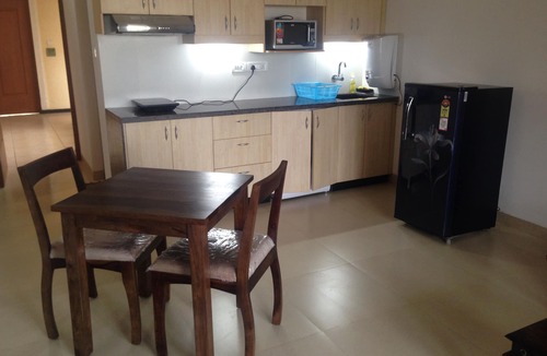 Kudal Apartment | Pool Facing Fully Furnished Single Bedroom Apartment in Siolim