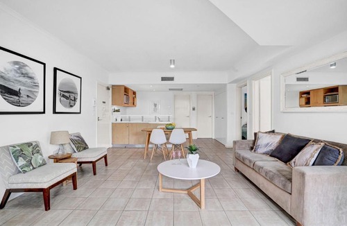 Palm Beach Apartment | Poolside at Iluka Resort Apartments