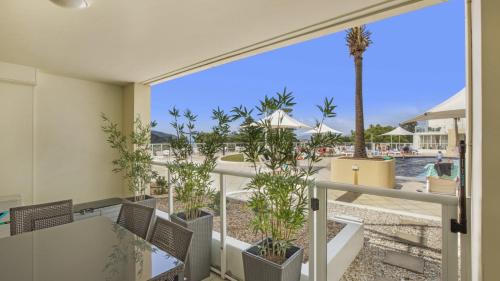Ettalong Beach House | Poolside Paradise Ettalong Beach Resort