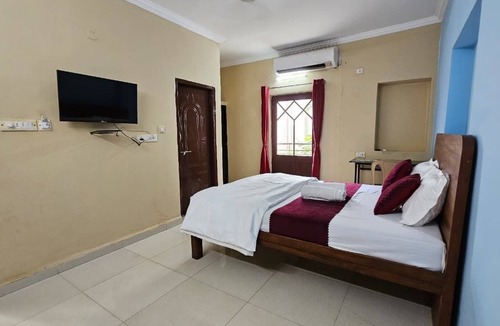 Gauravaddo Hotel | Poonam Grand