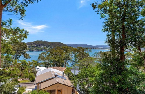 Pretty Beach Central Coast House | Pretty Beach Bay Vista by HolidayCo.