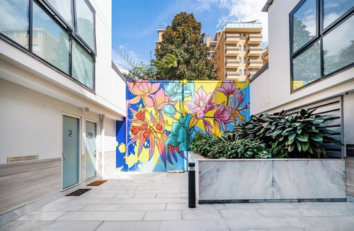 Paddington Apartment | Prime Paddington Apartment with Parking Near CBD