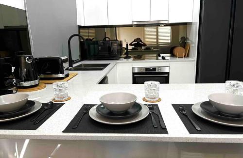 Regents Park House | Private, Modern & Luxurious Granny Flat