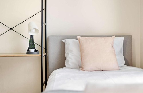 Milperra House | Private Single Room - Centrally Located at Milperra - Shared Bathroom