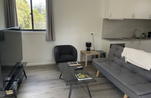 Stirling House | Private two bedroom guesthouse, Stirling