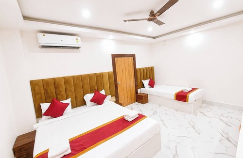 Puri Hotel | Puri Hotel Manjulata Residency