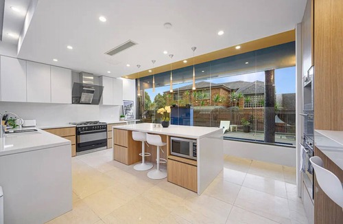 Putney House | Putney ·Brand New Luxury House with Pool & Waterview