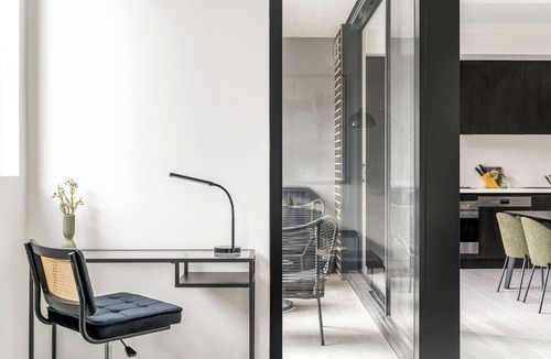 Darling Harbour Apartment | Pyrmont Apartments by Urban Rest