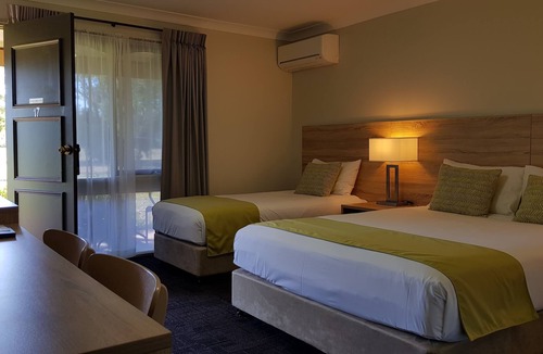 East Wagga Wagga Hotel | Quality Inn Carriage House